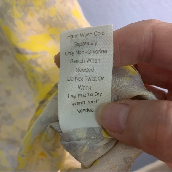 Cabi Whisper Button Back Silk Yellow Gray Tank Top - Picture 4 of 6